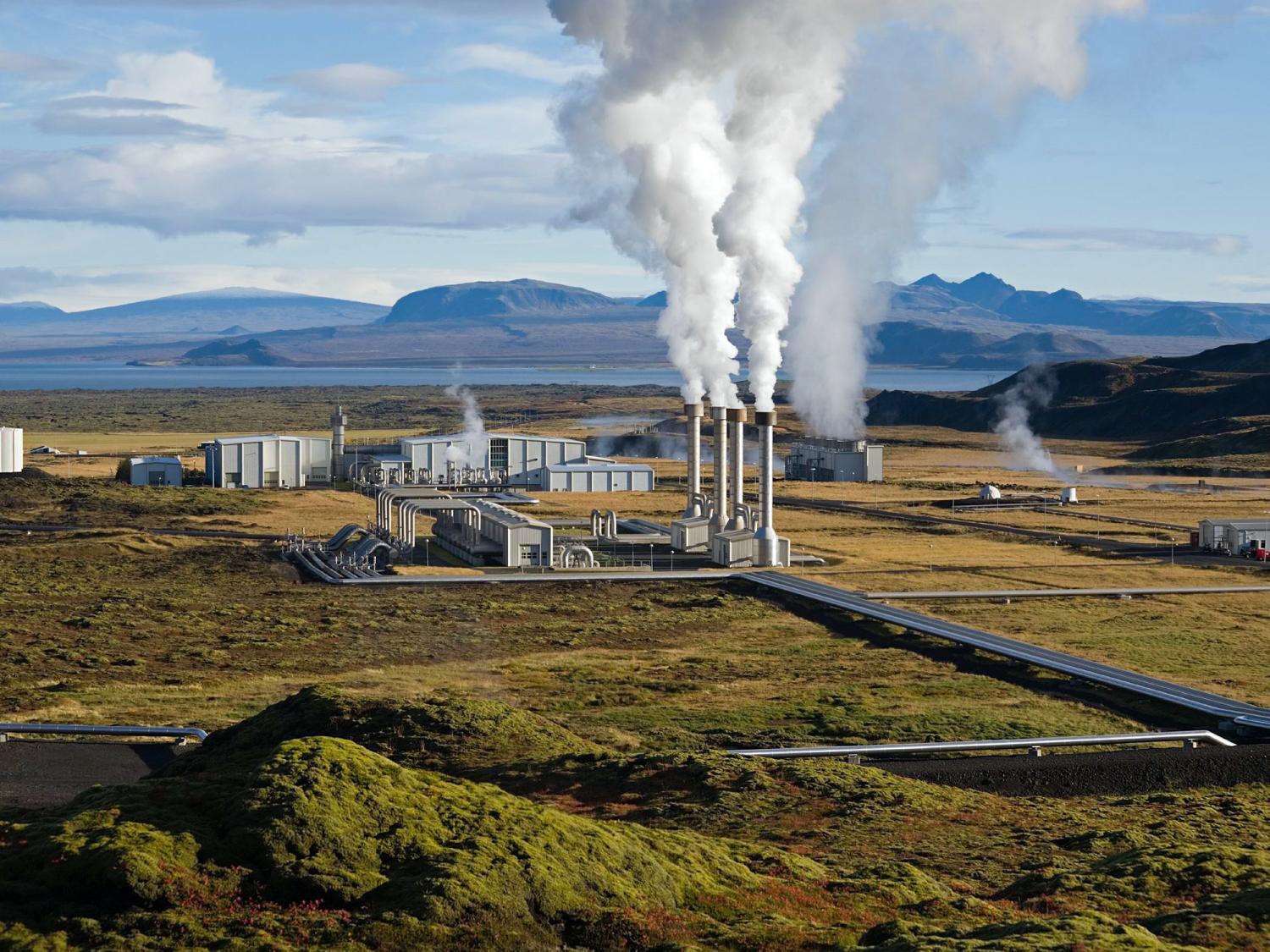 Seismic activity and geothermal energy extraction facility